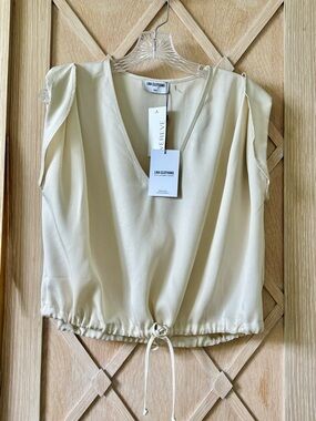 LNA V-Neck Drawstring Top Size Small NWT